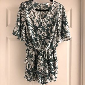 Mahina Green & White Printed Romper